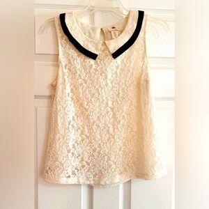 WOMENS STUNNING LACE BLACK COLLARD CREAM TOP SIZE MEDIUM BY ❤️ One Clothing